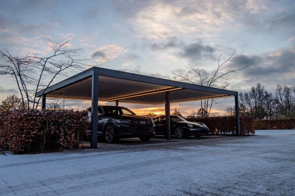 Carport_doppel_RAL7016_LED-Stripes_1_web